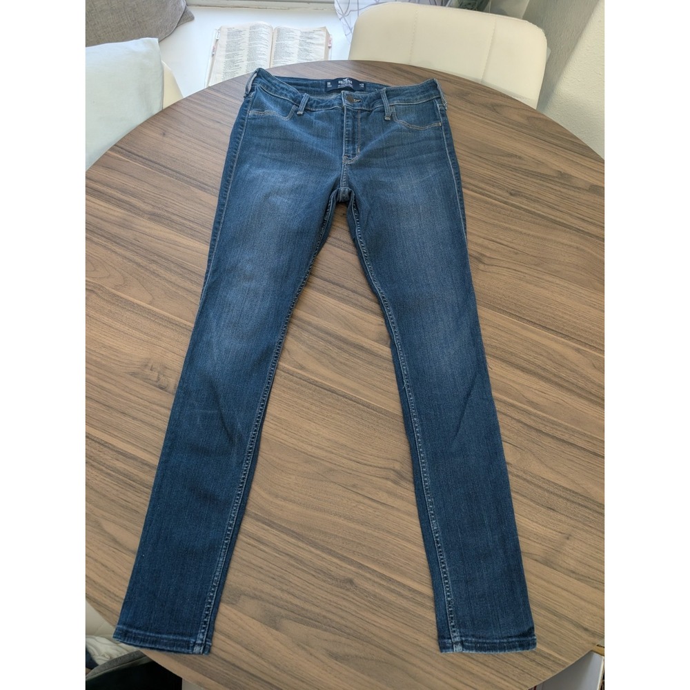 Hollister Women's Skinny Jeans Blue Medium Wash Stretch Denim 5-Pocket Logo 9R